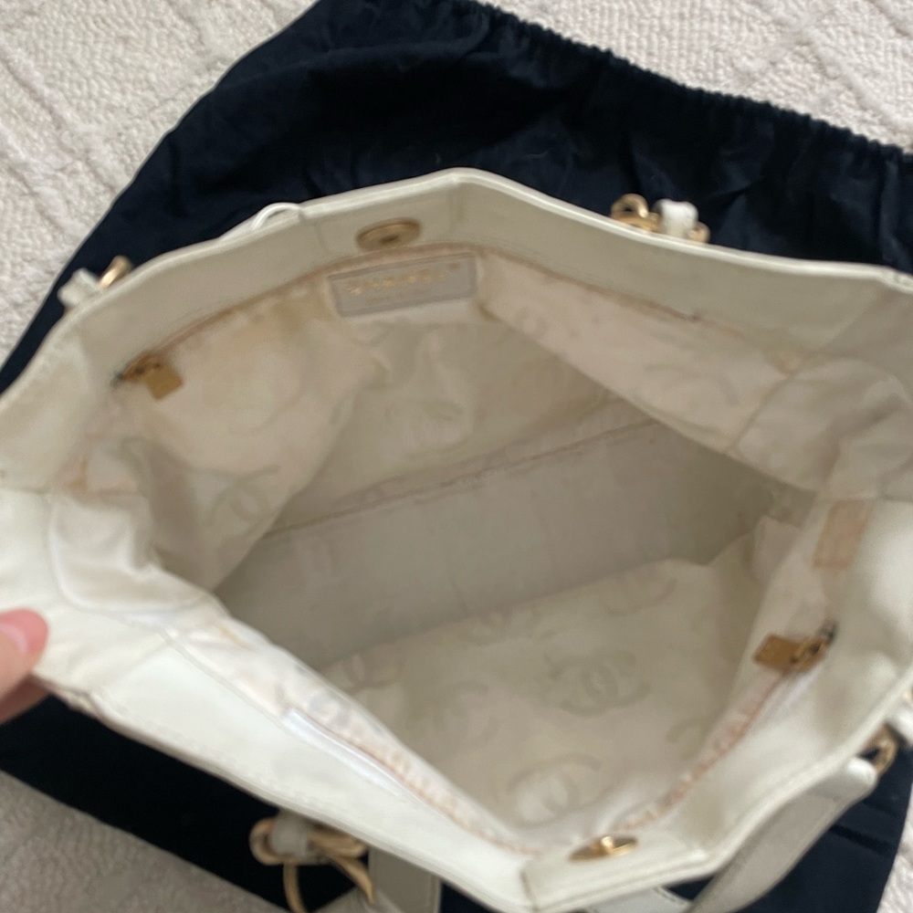 Authentic CHANEL shoulder bag - Picture 2 of 6